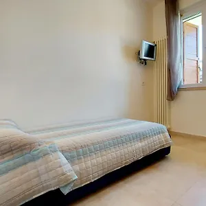 Narcisa View Lake&pool Apartment